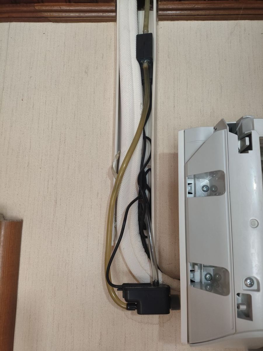 Reparatur einer Kondensatpumpe einer Klimaanlage